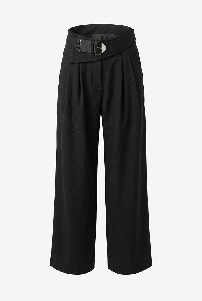 PANTALON CLASICO CORREA PEGADA